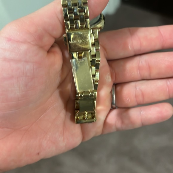 Michael Kors Gold Watch - Picture 2 of 4